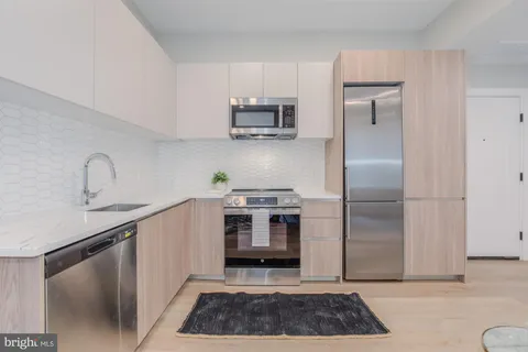 $525,000 | 933 N Street Northwest, Unit 207, Washington, DC 20001