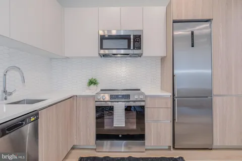 $525,000 | 933 N Street Northwest, Unit 207, Washington, DC 20001