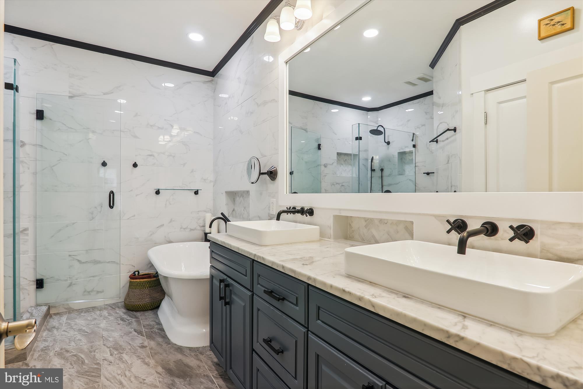 2735 Linden Lane Silver Spring, MD 20910 - Photo 30 of 92 Primary Bath