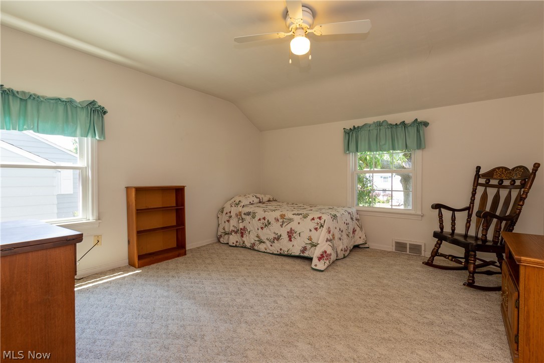4958 Fairlawn Road Cleveland, OH 44124 - Photo 17 of 31 Gallery Image 17