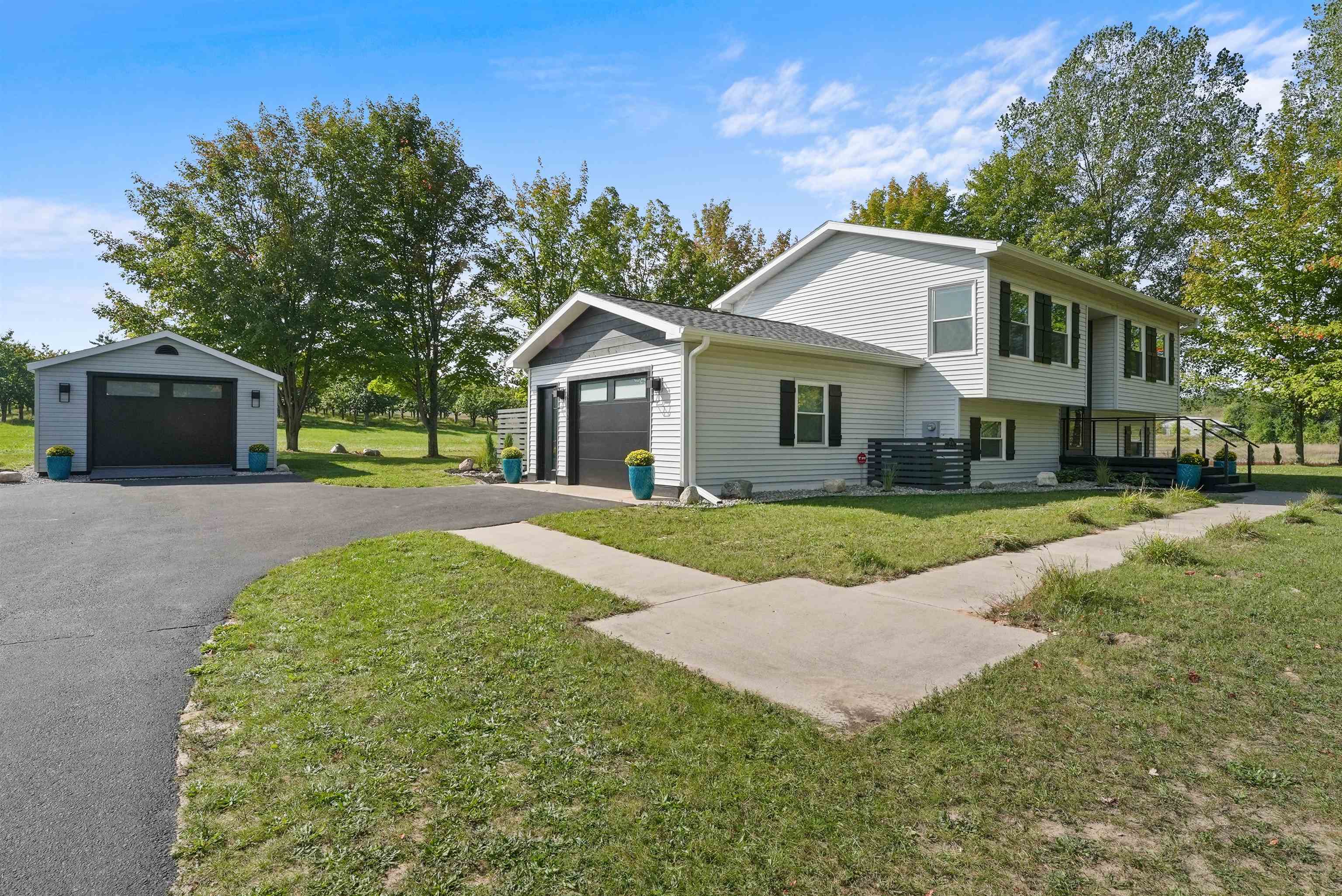 3836 Old Mission Road Traverse City, MI 49686 - Photo 4 of 46