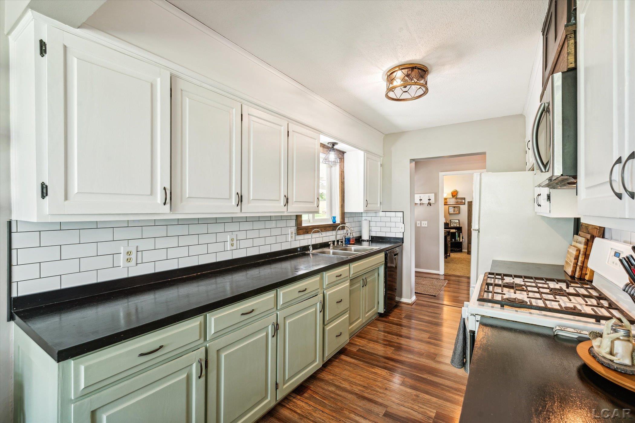 7840 Squawfield Road Pittsford, MI 49271 - Photo 17 of 60