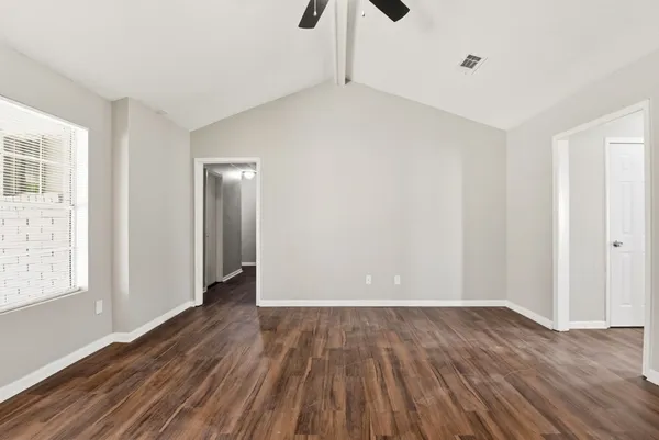 $1,700 | 3120 Royal Street, Baytown, TX 77521