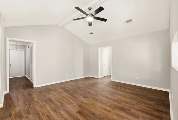 $1,700 | 3120 Royal Street, Baytown, TX 77521