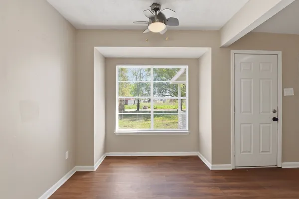 $1,700 | 3120 Royal Street, Baytown, TX 77521