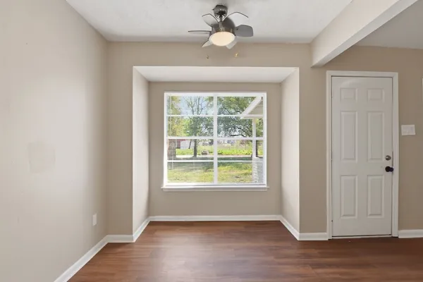 $1,700 | 3120 Royal Street, Baytown, TX 77521