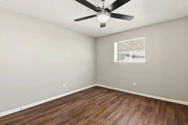 $1,700 | 3120 Royal Street, Baytown, TX 77521