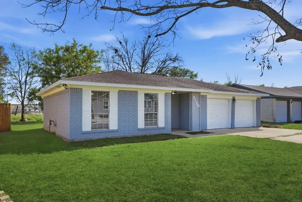$1,700 | 3120 Royal Street, Baytown, TX 77521