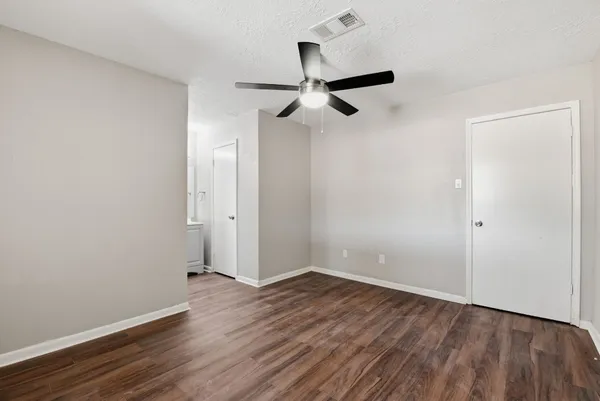 $1,700 | 3120 Royal Street, Baytown, TX 77521