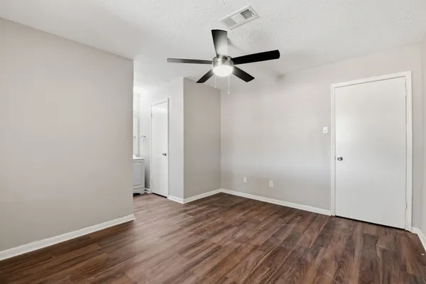 $1,700 | 3120 Royal Street, Baytown, TX 77521