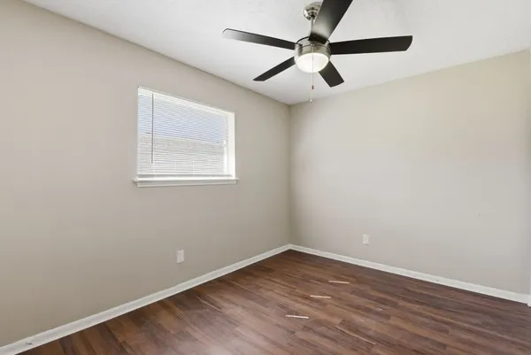 $1,700 | 3120 Royal Street, Baytown, TX 77521