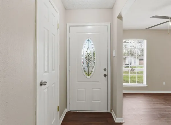 $1,700 | 3120 Royal Street, Baytown, TX 77521