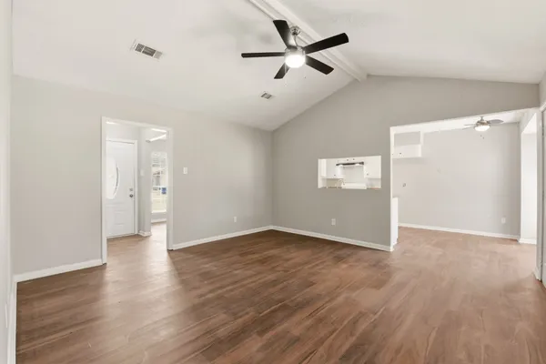 $1,700 | 3120 Royal Street, Baytown, TX 77521