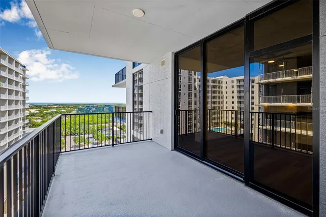 $2,617 | 221 Main Street North, Unit 1305, St. Petersburg, FL 33716