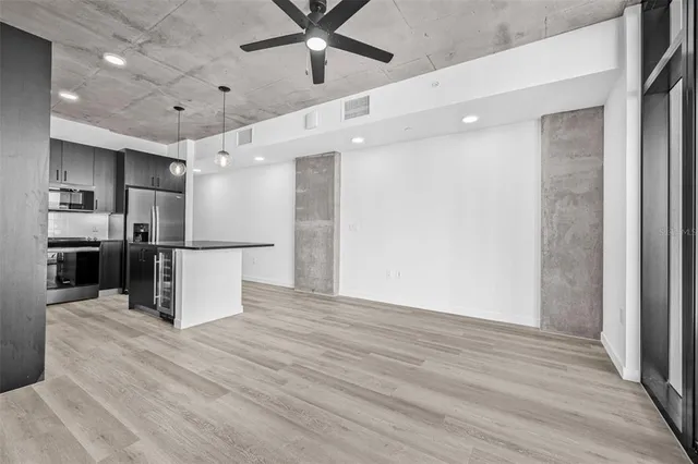 $2,617 | 221 Main Street North, Unit 1305, St. Petersburg, FL 33716