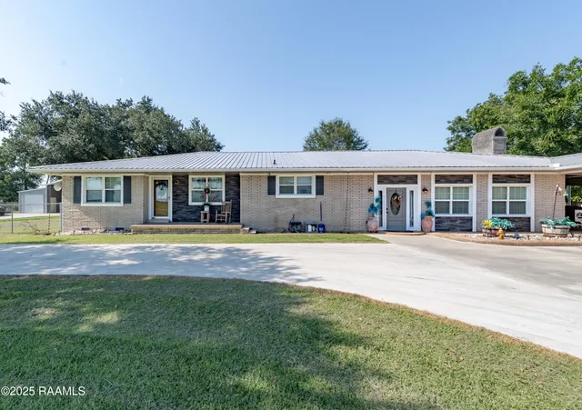 $269,000 | 1186 Prairie Rhonde Road, Ville Platte, LA 70586