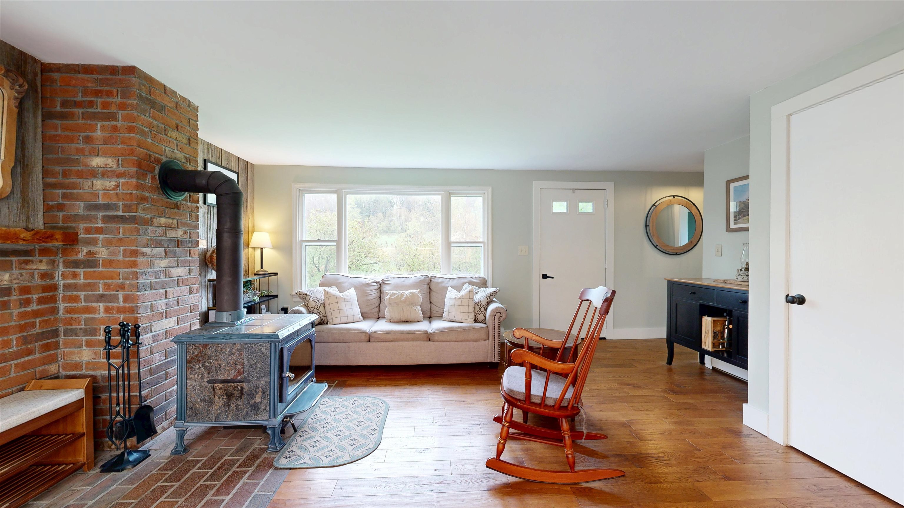 9248 Main Road Huntington, VT 05462 - Photo 3 of 26 Gallery Image 3
