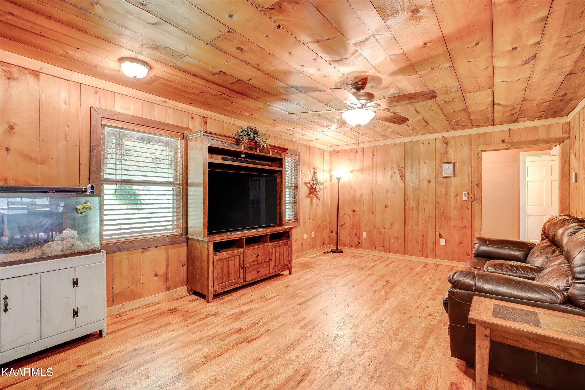 145 Powder House Road Clinton, TN 37716 - Photo 2 of 30 Gallery Image 2
