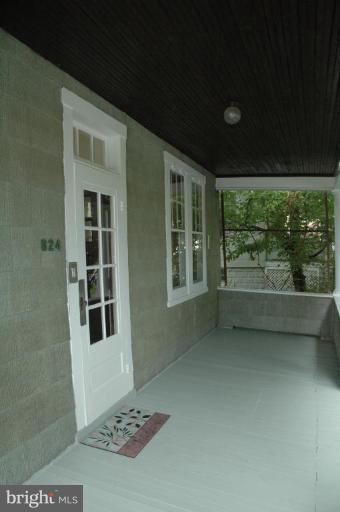 624 North Bend Road Baltimore, MD 21229 - Photo 2 of 22 a view of a porch and garden