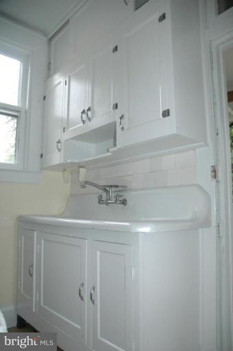 624 North Bend Road Baltimore, MD 21229 - Photo 6 of 22 a close view of a sink