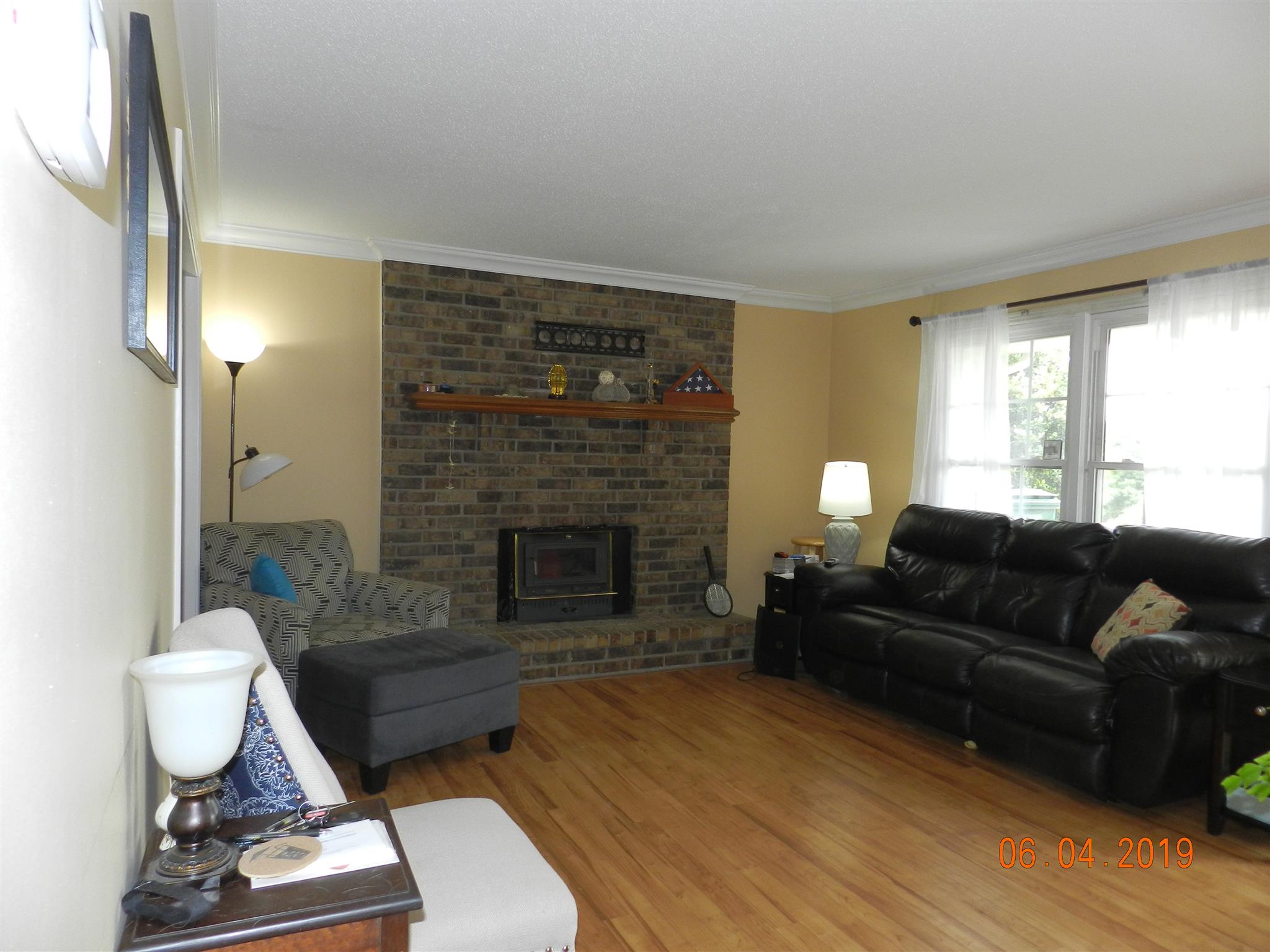 910 Rossview Road Clarksville, TN 37043 - Photo 3 of 22 Gallery Image 3