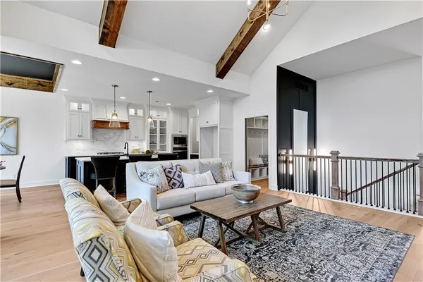 $909,900 | 24933 West 98th Place, Lenexa, KS 66227