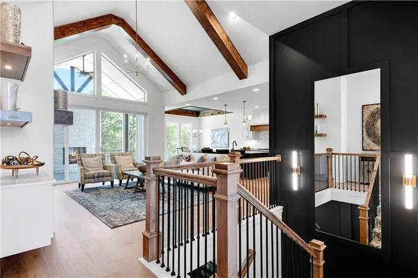 $909,900 | 24933 West 98th Place, Lenexa, KS 66227