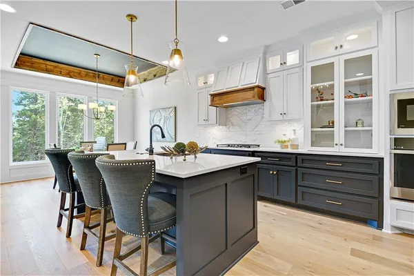 $909,900 | 24933 West 98th Place, Lenexa, KS 66227