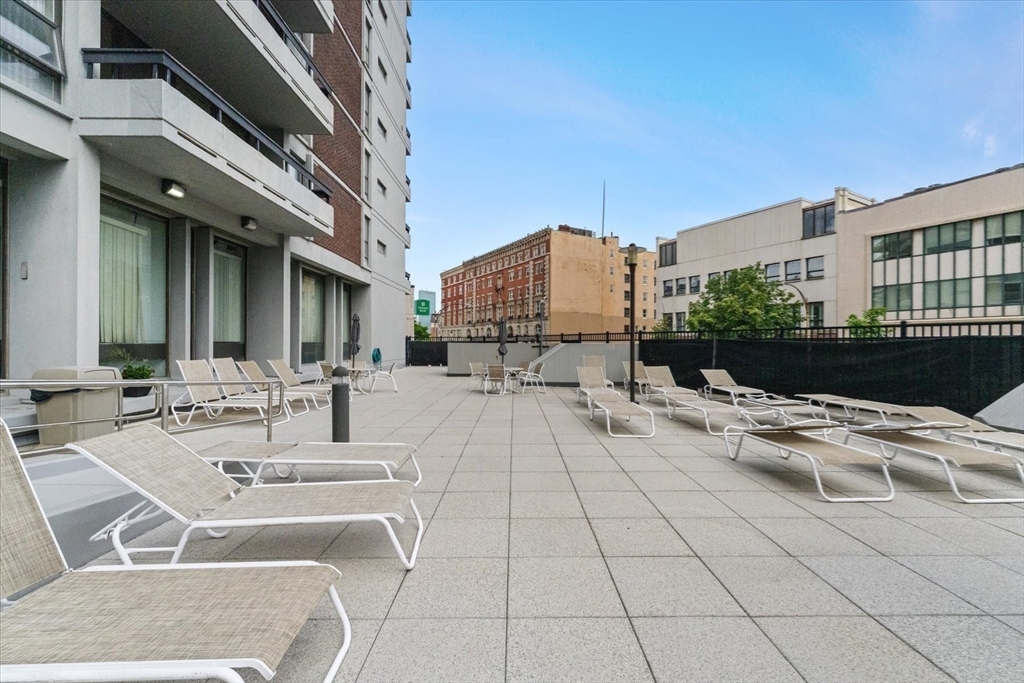 566 Commonwealth Avenue, Unit 703 Boston, MA 02215 - Photo 10 of 17
