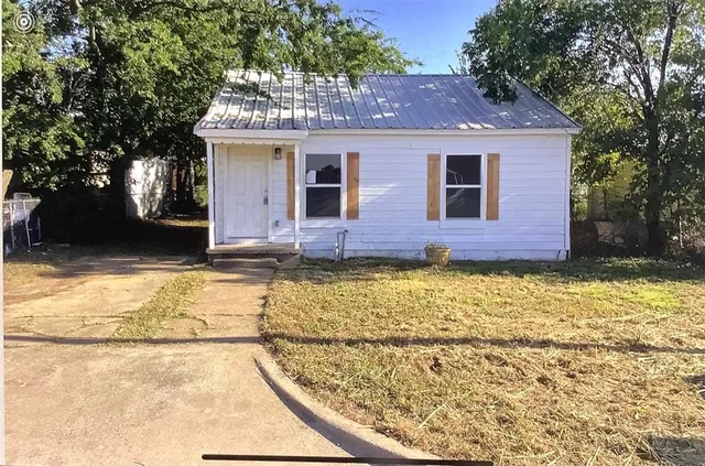 $109,000 | 406 Southwest 11th Street, Mineral Wells, TX 76067