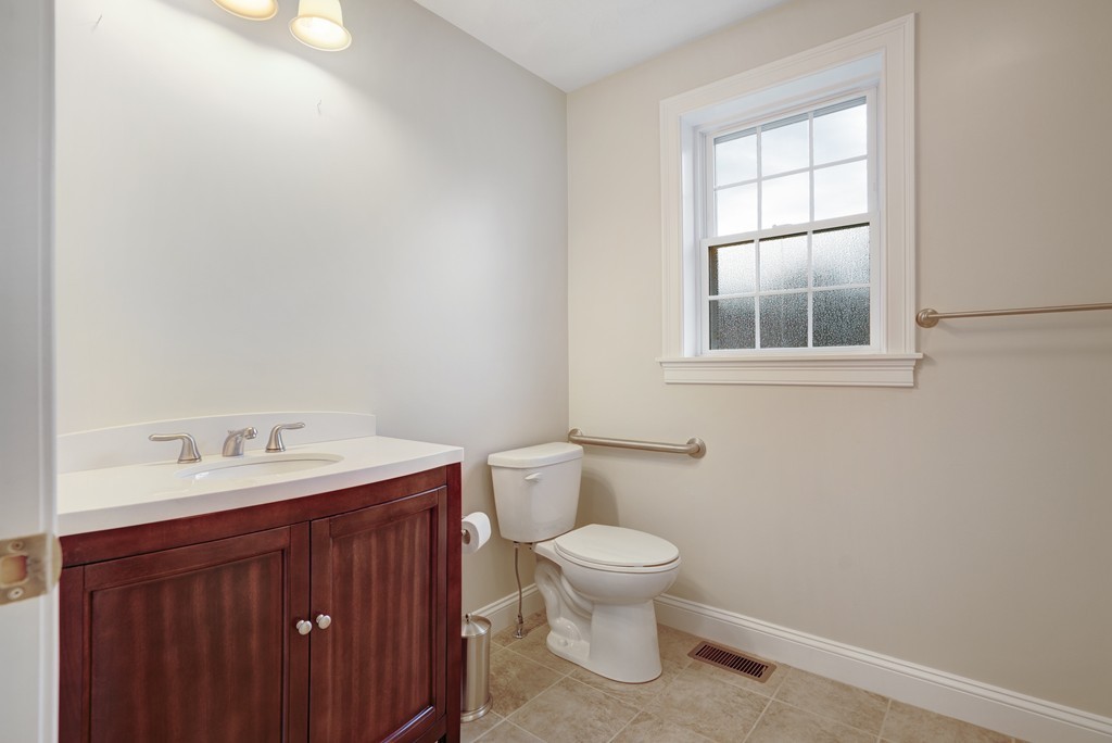 9 Freedom Way, Unit 9 Merrimac, MA 01860 - Photo 13 of 27 Gallery Image 13