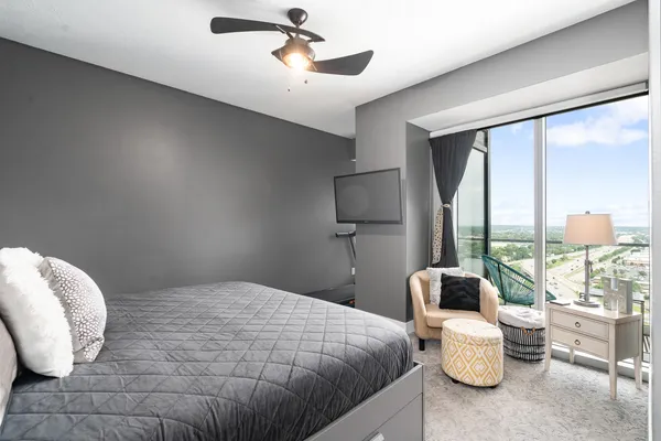 $2,350 | 335 Bridge Street Northwest, Unit 1705, Grand Rapids, MI 49504