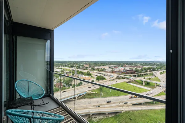 $2,350 | 335 Bridge Street Northwest, Unit 1705, Grand Rapids, MI 49504