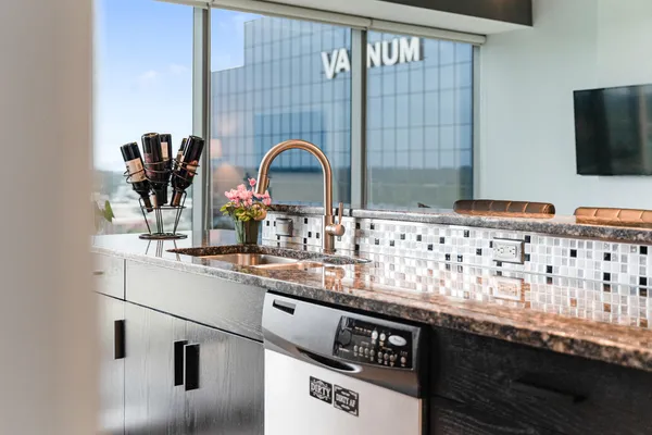 $2,350 | 335 Bridge Street Northwest, Unit 1705, Grand Rapids, MI 49504