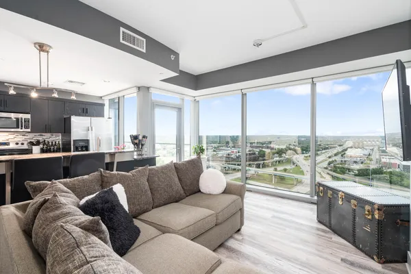 $2,350 | 335 Bridge Street Northwest, Unit 1705, Grand Rapids, MI 49504