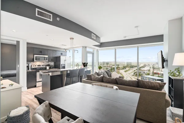 $2,350 | 335 Bridge Street Northwest, Unit 1705, Grand Rapids, MI 49504