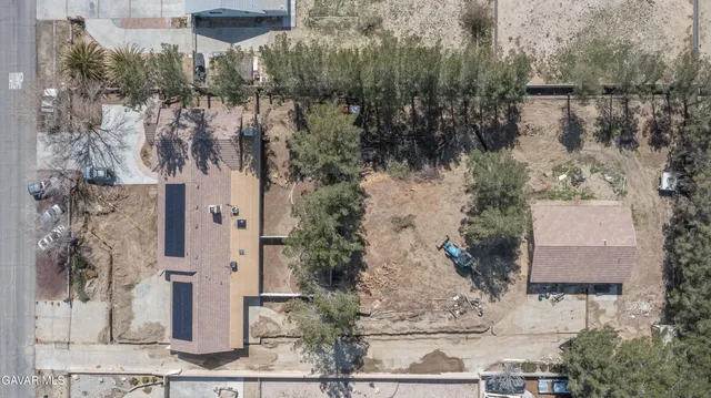 a view of a house with a trees