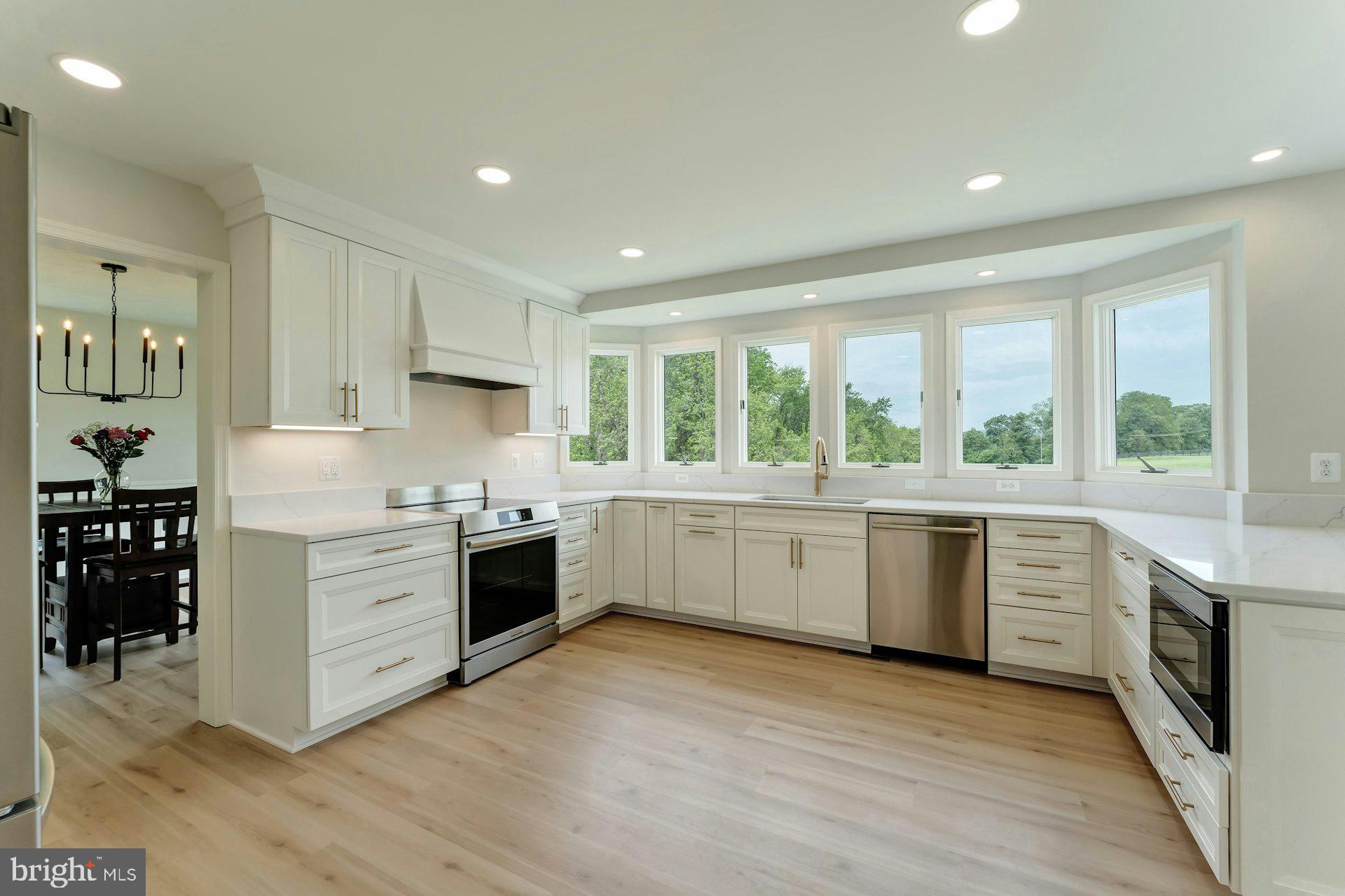 17045 Hamilton Station Road Hamilton, VA 20158 - Photo 12 of 81 Brand new kitchen with custom cabinets