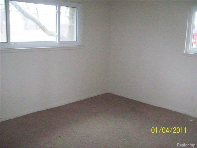 23151 Beech Road Southfield, MI 48033 - Photo 6 of 10 beech 23151 009