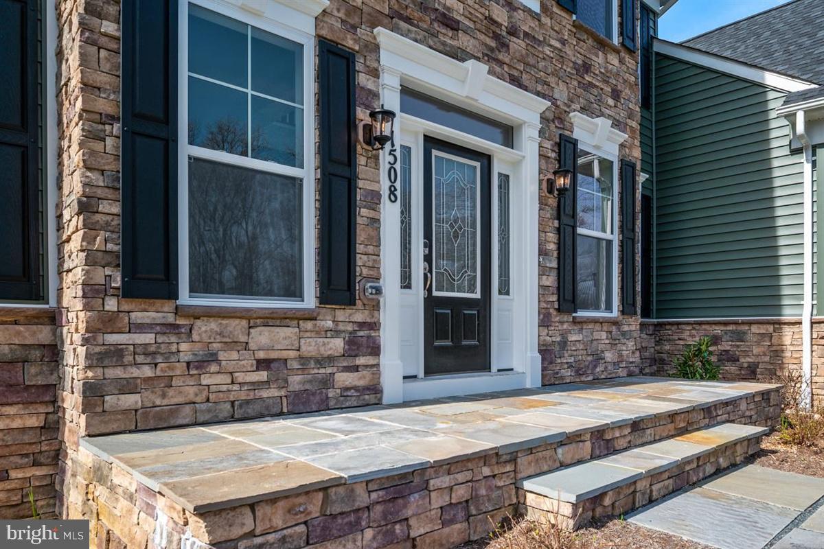 558 Broadneck Road Annapolis, MD 21409 - Photo 4 of 46 Gallery Image 4
