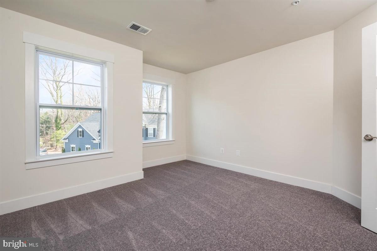 558 Broadneck Road Annapolis, MD 21409 - Photo 31 of 46 Gallery Image 31