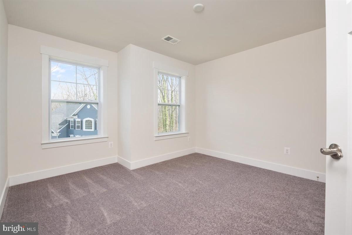 558 Broadneck Road Annapolis, MD 21409 - Photo 32 of 46 Gallery Image 32