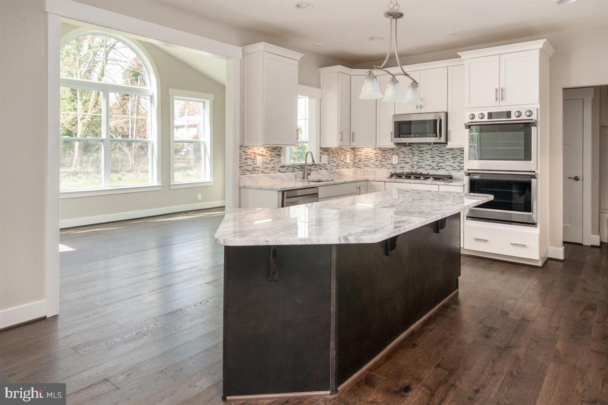 558 Broadneck Road Annapolis, MD 21409 - Photo 8 of 46 Gallery Image 8