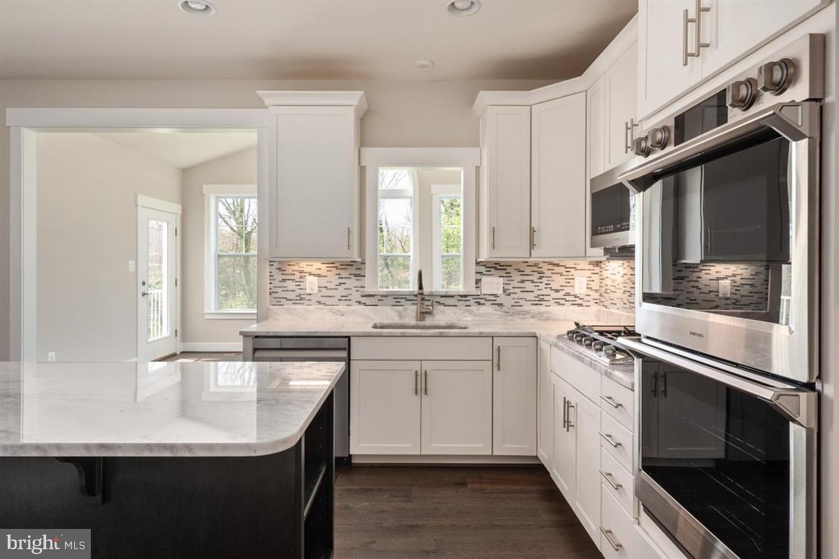 558 Broadneck Road Annapolis, MD 21409 - Photo 9 of 46 Gallery Image 9