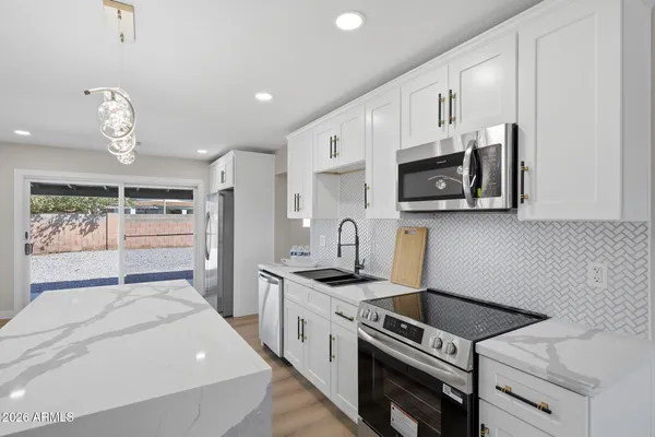 $439,800 | 2310 West Bluefield Avenue, Phoenix, AZ 85023