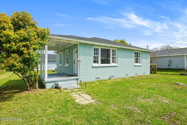 $1,995 | 1114 Mc Kenzie Avenue, Unit A, Panama City, FL 32401