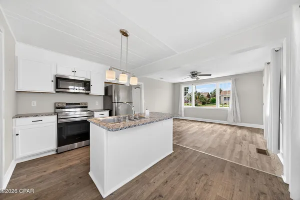 $1,995 | 1114 Mc Kenzie Avenue, Unit A, Panama City, FL 32401