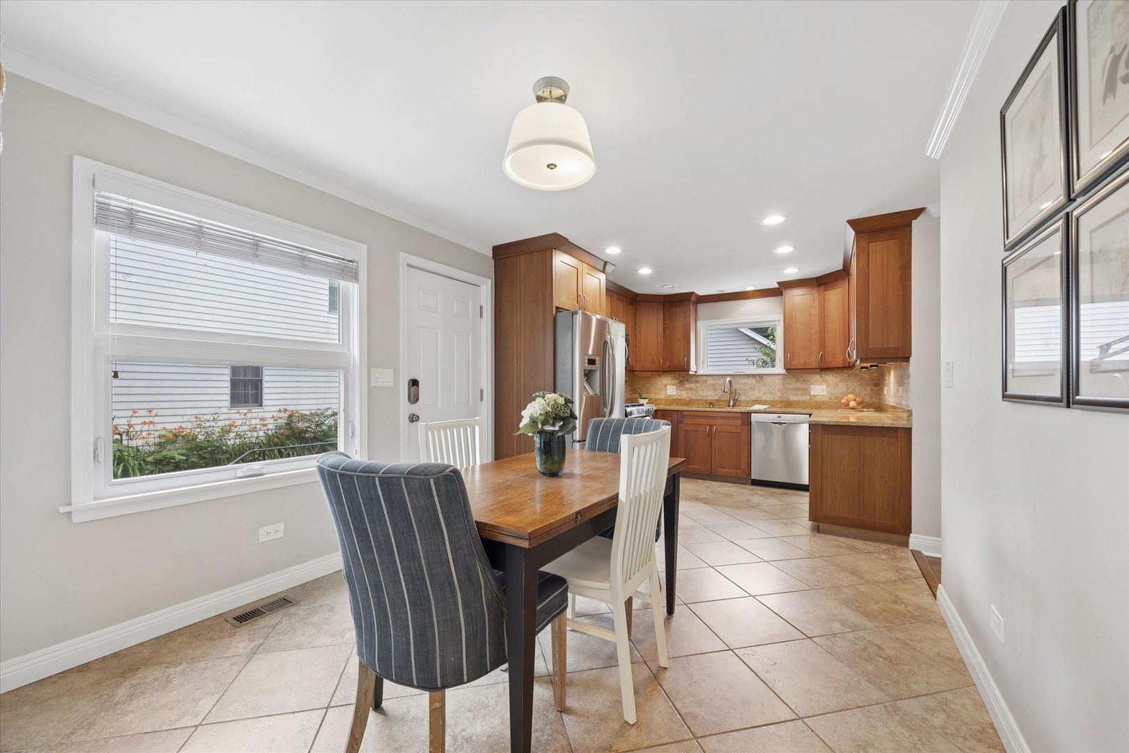 212 North Jackson Road Clarendon Hills, IL 60514 - Photo 5 of 17