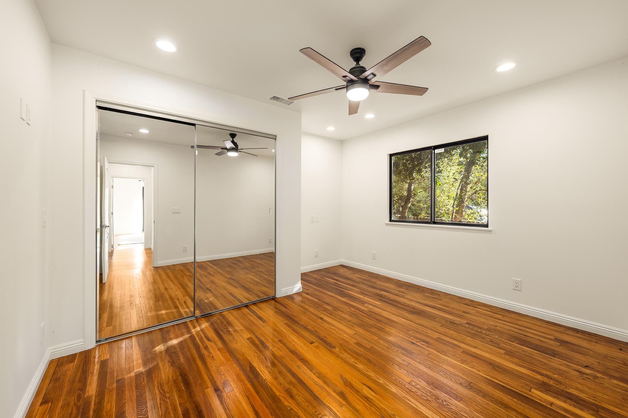 1068 Cuyama Road Ojai, CA 93023 - Photo 34 of 43 a view of empty room with wooden floor