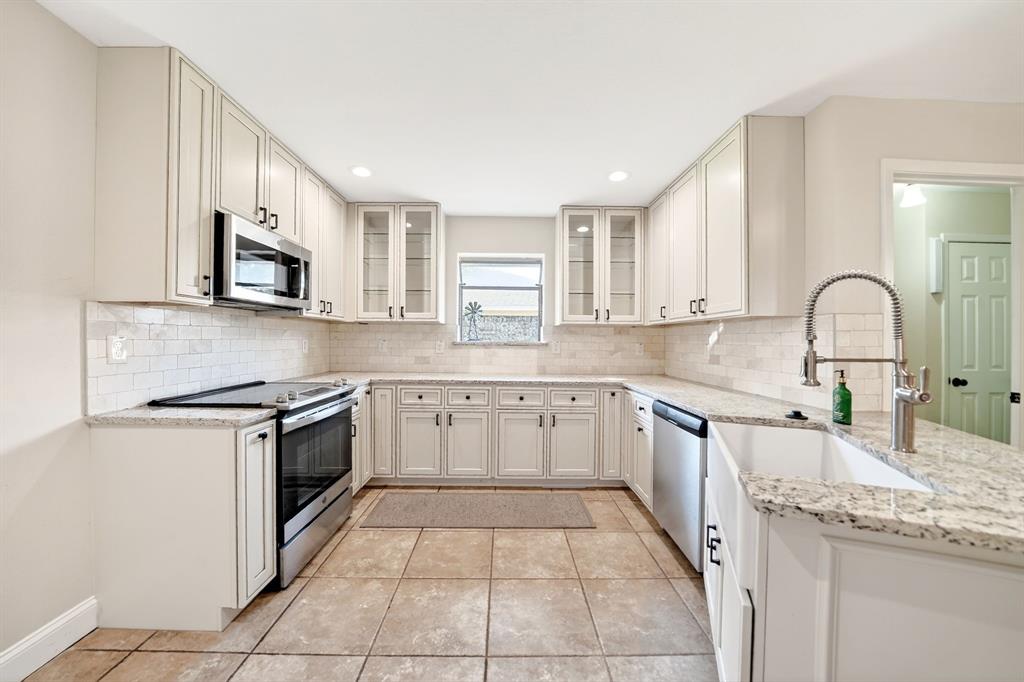 1002 Meridith Drive Terrell, TX 75160 - Photo 4 of 19